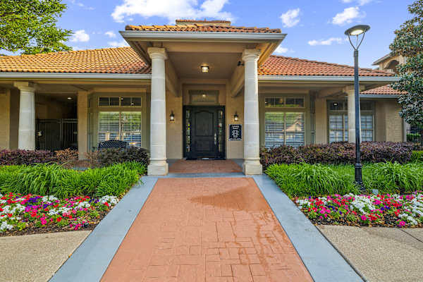 St Andrews at River Park Apartments property